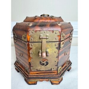 Vintage Chinese Calligraphy Lined Octagonal Wood Brass Studded Keepsake Chest
